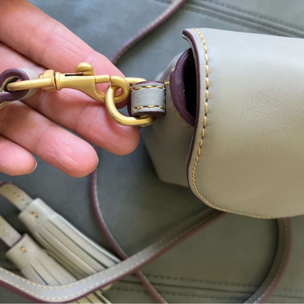 Dooney & Bourke Crossbody - Picture 4 of 16